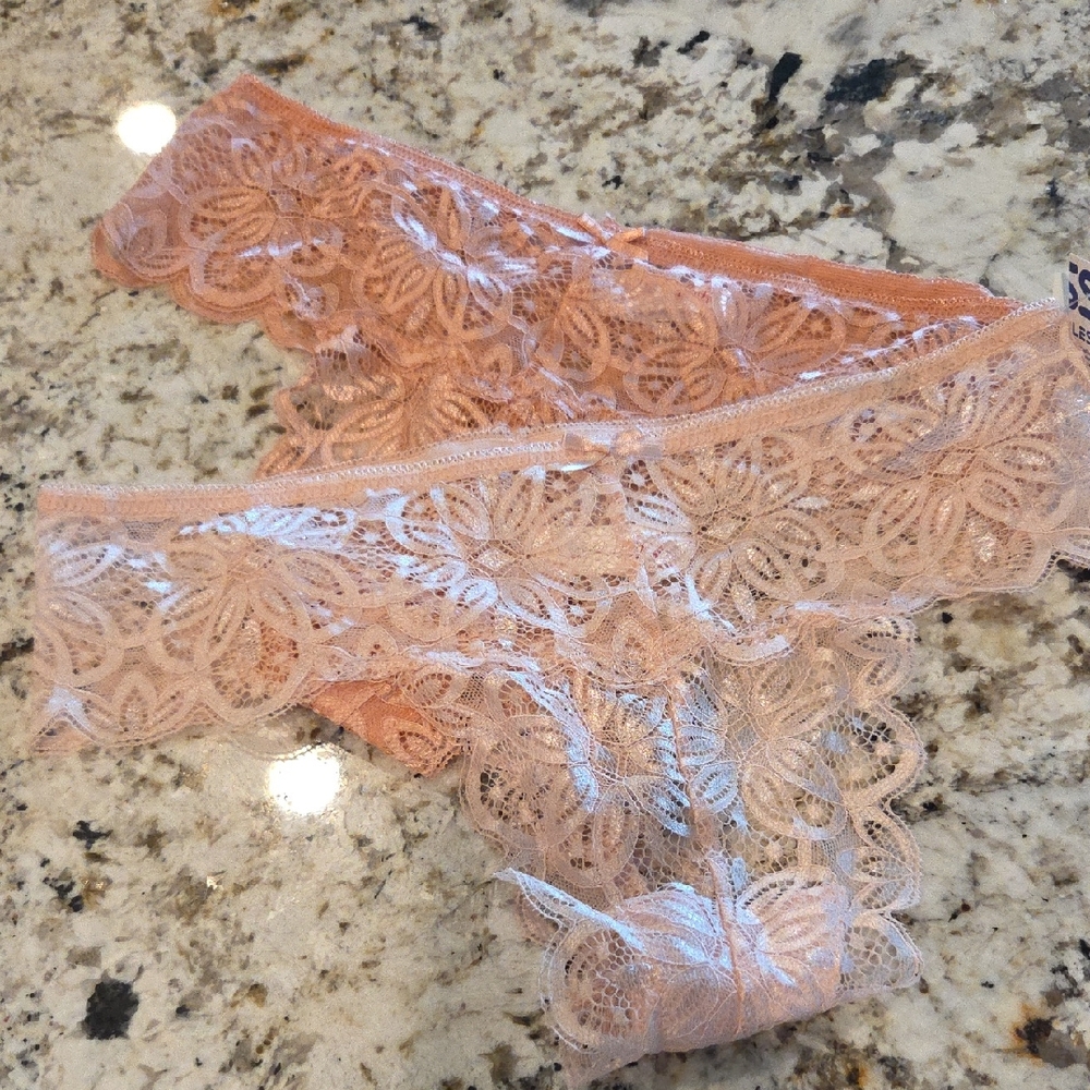 Pink Lace Panties with Scalloped Edges